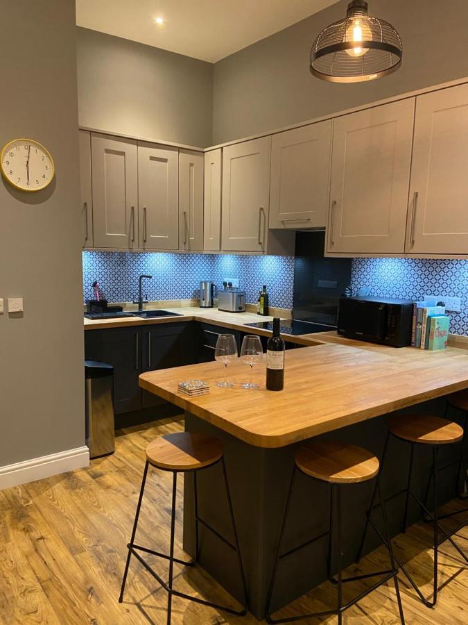 Stylish Tenby Apartment, Great Location, Parking Zewnętrze zdjęcie